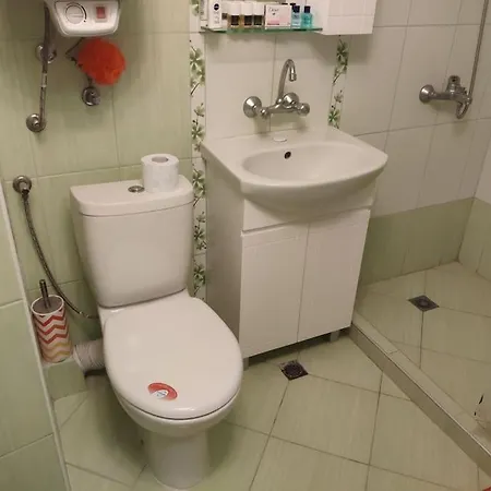 Cosy 1 Bedroom Close To Shops And Center Apartment *